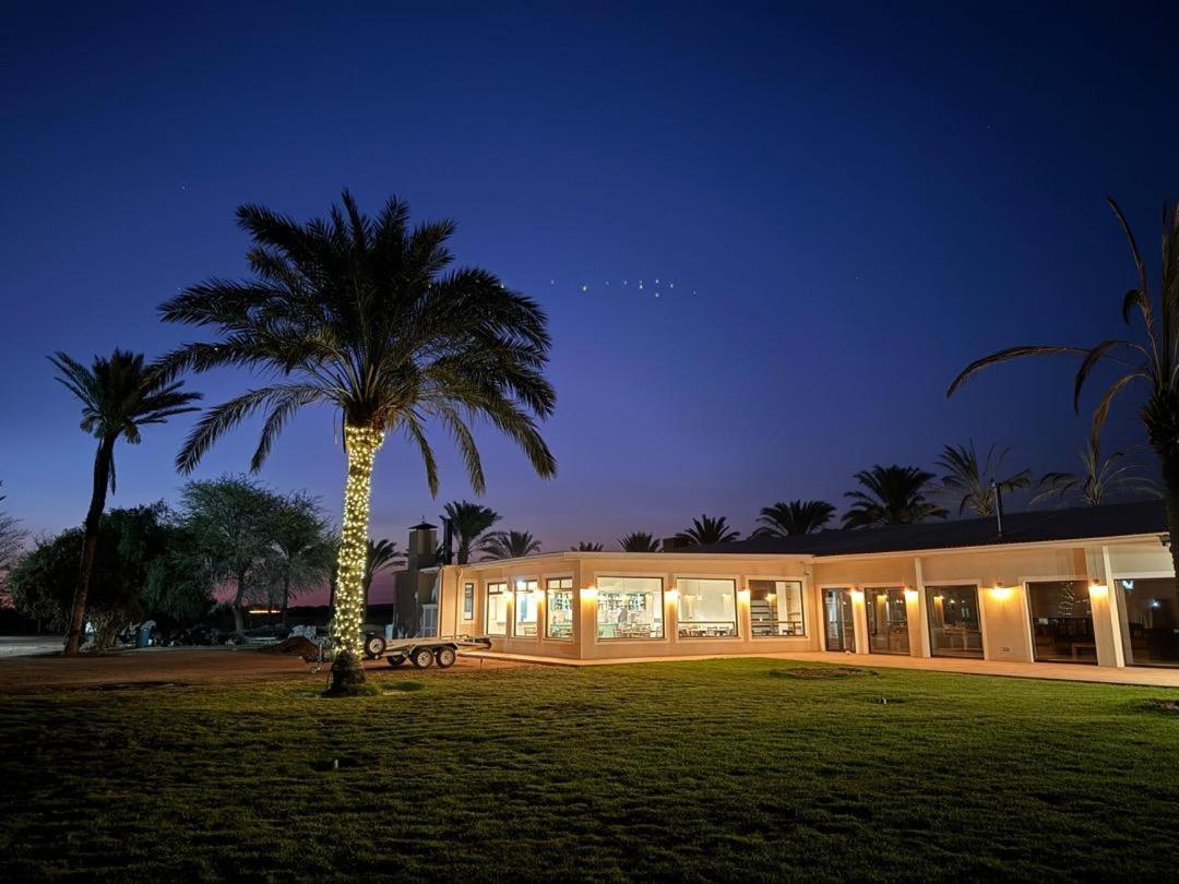 Flying Ostrich Guesthouse & Self-Catering Accommodation Mariental Esterno foto